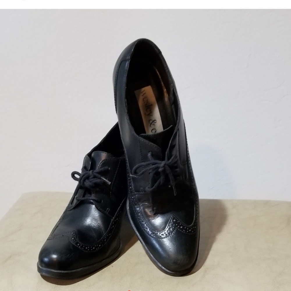Pre-loved oxford pumps